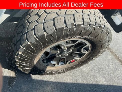 Used 2016 Jeep Wrangler Unlimited Rubicon AWD/4WD image 12