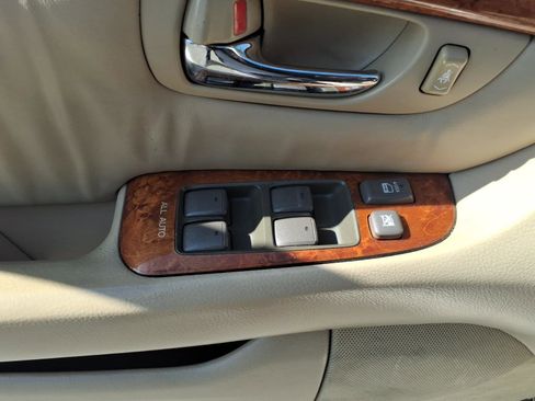 Used 2006 Lexus LS 430 RWD image 13