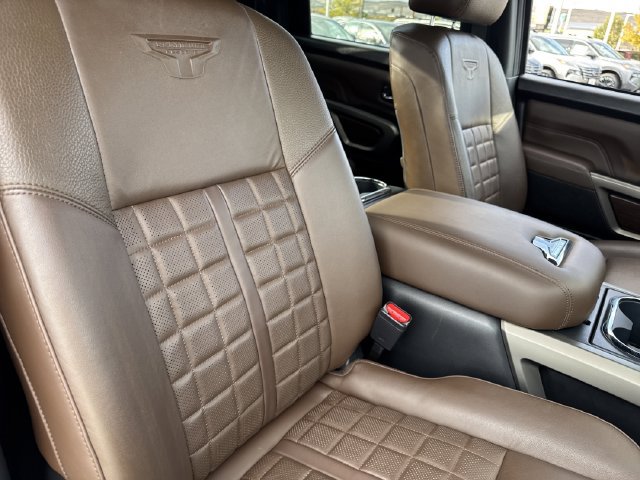 Used 2024 Nissan Titan Platinum Reserve w/ Moonroof Package AWD/4WD image 28