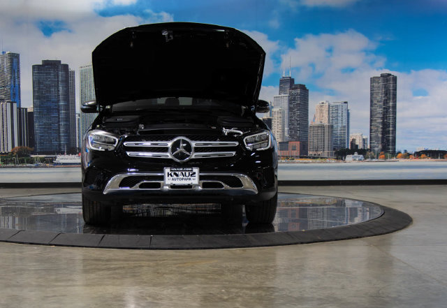 Certified 2021 Mercedes-Benz GLC 300 4MATIC image 4