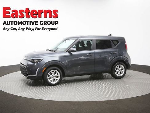 Used 2025 Kia Soul LX w/ LX Technology Package FWD image 57