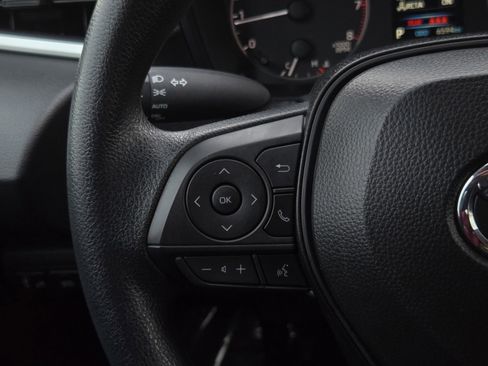 Certified 2025 Toyota Corolla LE image 21