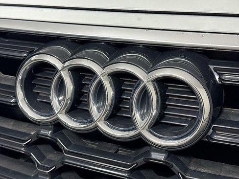 Used 2023 Audi Q5 2.0T Premium w/ Convenience Package image 30