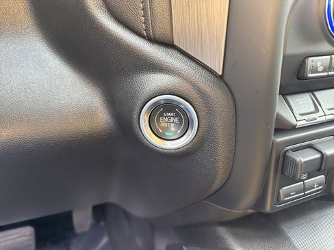 Used 2022 GMC Sierra 2500 Denali image 30