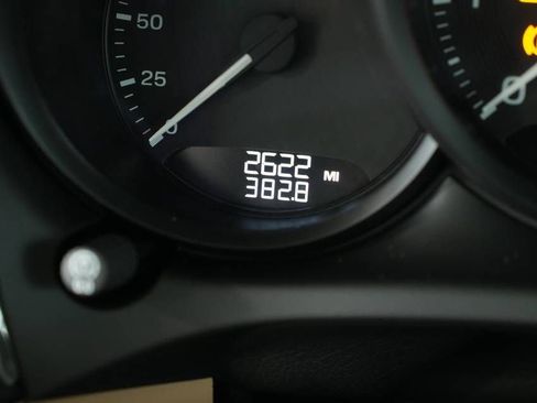 Certified 2025 Porsche Macan image 15