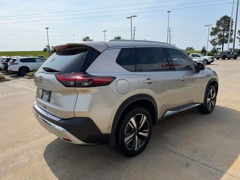 Used 2023 Nissan Rogue Platinum w/ Platinum Premium Package FWD image 5