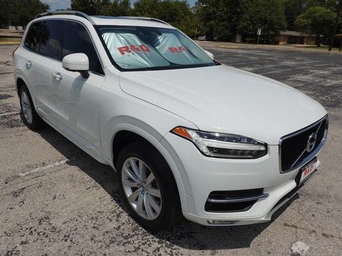 Used 2018 Volvo XC90 T5 Momentum w/ Convenience Package FWD image 1