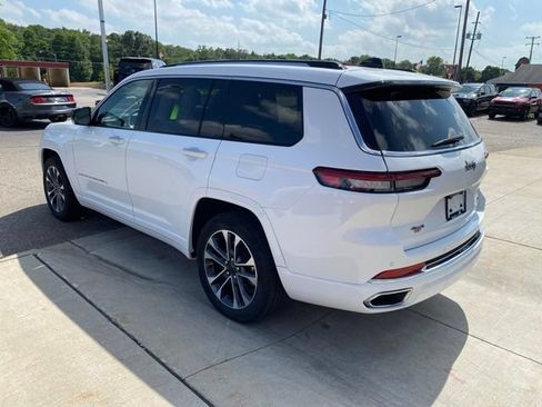Used 2023 Jeep Grand Cherokee L Overland w/ Luxury Tech Group IV AWD/4WD image 11