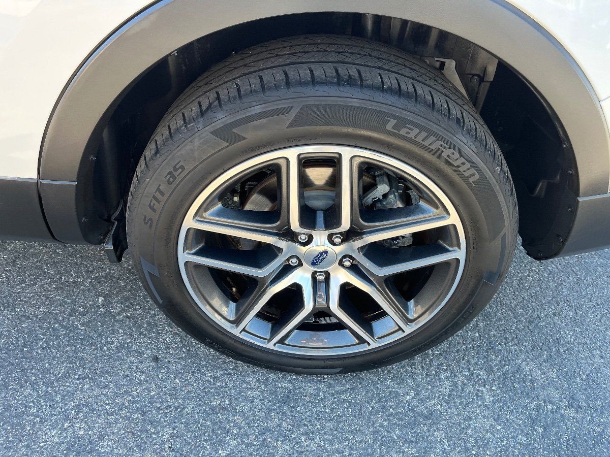 Used 2017 Ford Explorer Sport AWD/4WD image 45
