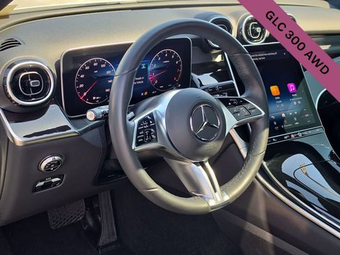 Used 2026 Mercedes-Benz GLC 300 4MATIC image 10