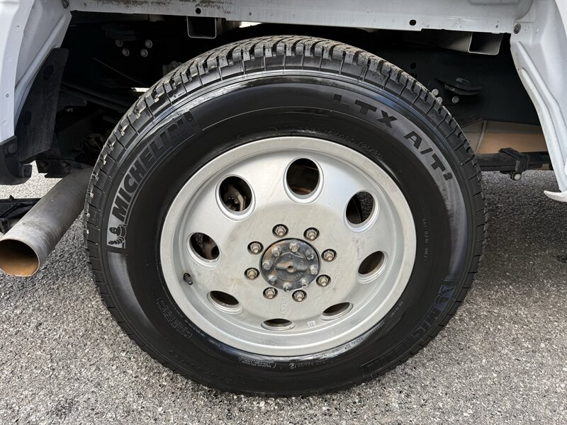 Used 2021 Ford F350 XL w/ Power Equipment Group AWD/4WD image 44