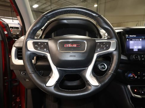Certified 2024 GMC Terrain SLT w/ Infotainment Package II AWD/4WD image 9