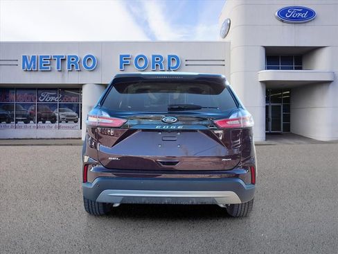 Used 2024 Ford Edge SEL w/ Convenience Package image 5