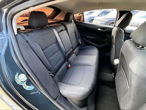 Used 2017 Chevrolet Cruze LT image 17