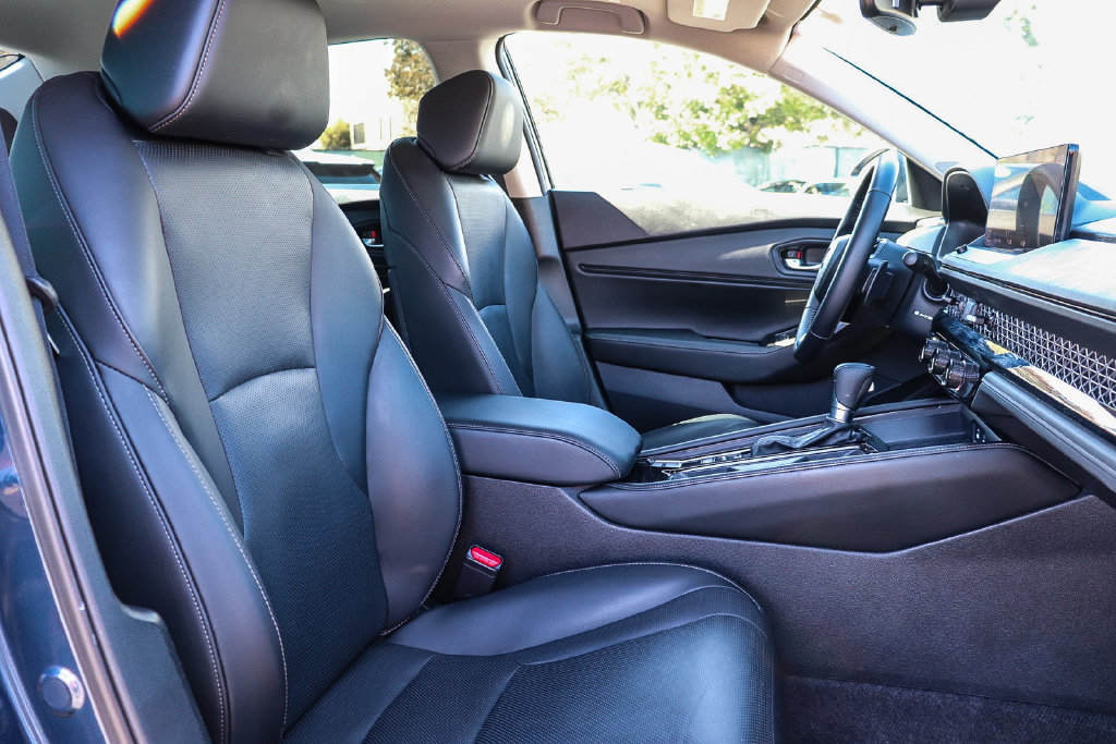 Used 2024 Honda Accord Touring image 16