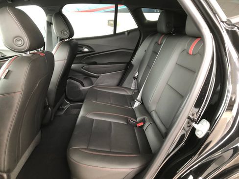 Used 2025 Chevrolet Trax RS w/ Driver Confidence Package FWD image 9