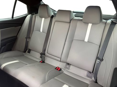 Used 2025 Toyota Camry SE image 16