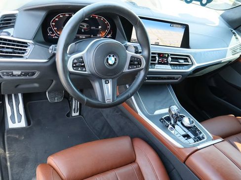 Used 2022 BMW X7 M50i AWD/4WD image 11
