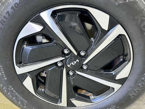 Used 2024 Kia Sportage LX FWD image 28