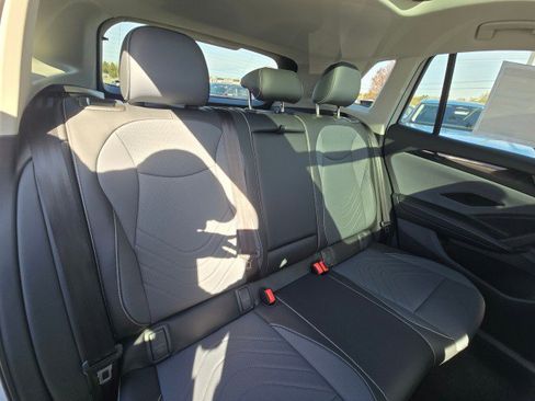New 2026 Volkswagen Tiguan SE AWD/4WD image 16