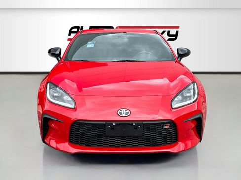 Used 2022 Toyota GR86 w/ ALL Weather Mat Package (TMS) RWD image 2