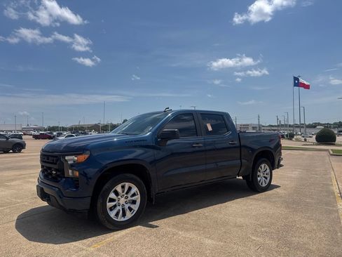 Used 2022 Chevrolet Silverado 1500 Custom RWD image 9
