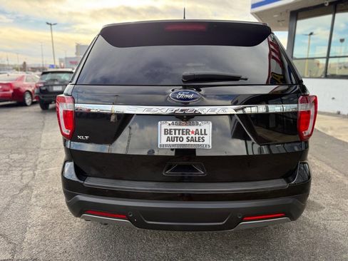Used 2019 Ford Explorer XLT w/ Equipment Group 201A image 8