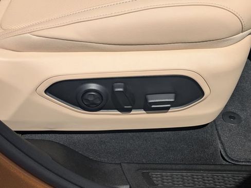 New 2026 Jeep Grand Cherokee L Limited w/ Luxury Tech Group II RWD image 39