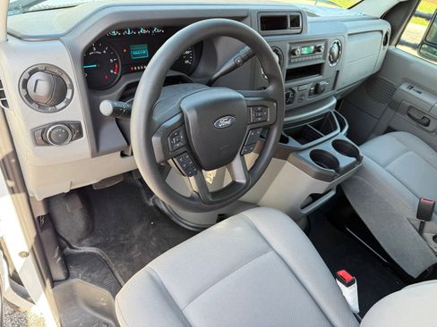 New 2024 Ford E-450 and Econoline 450 Super Duty w/ Power Windows & Locks Group image 13