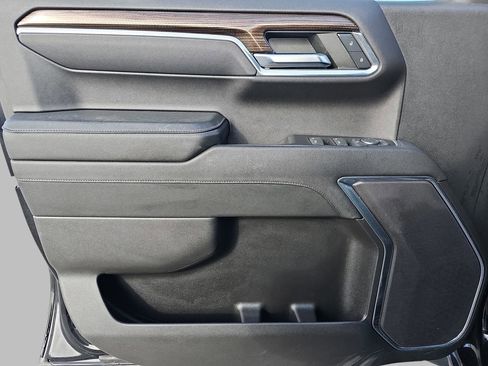 Used 2023 Chevrolet Silverado 1500 LT Trail Boss w/ Protection Package image 31