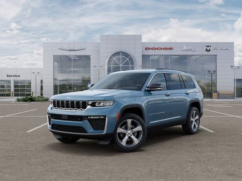 New 2026 Jeep Grand Cherokee L Limited w/ Luxury Tech Group II AWD/4WD image 1