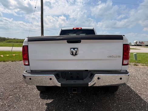 Used 2017 RAM 2500 Tradesman w/ Chrome Appearance Group AWD/4WD image 6