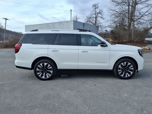 New 2025 Ford Expedition Platinum w/ Driver's Package image 5