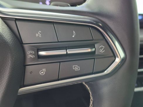 Used 2025 Chevrolet Traverse LT w/ Midnight/Sport Edition FWD image 16