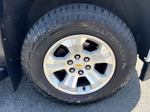 Used 2018 Chevrolet Silverado 1500 LT w/ All Star Edition image 9