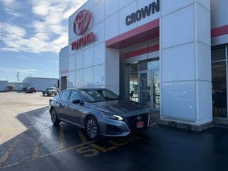 Used 2024 Nissan Altima 2.5 SV video 1