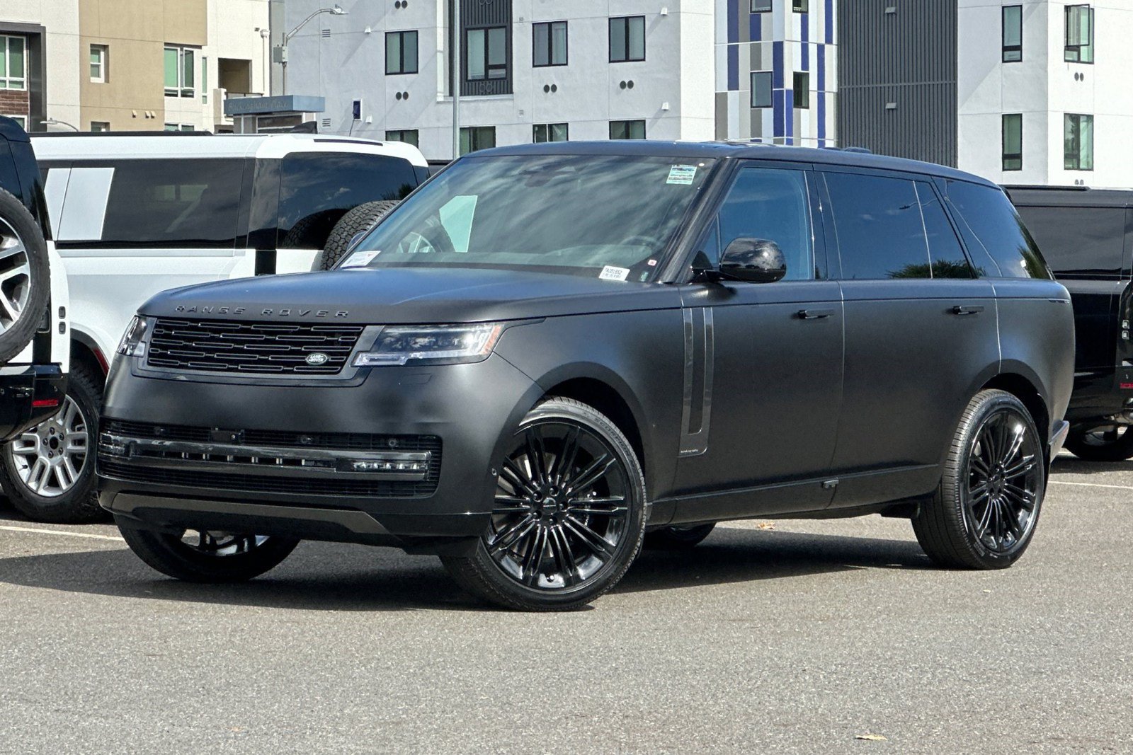 New 2026 Land Rover Range Rover Long Wheelbase Autobiography AWD/4WD image 1