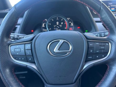 Used 2019 Lexus UX 200 F Sport w/ F Sport Premium Package FWD image 25