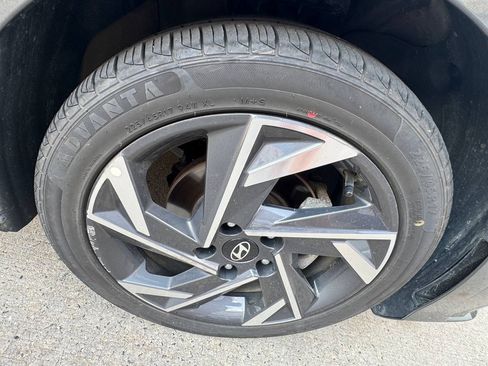 Used 2025 Hyundai Elantra SEL FWD image 26