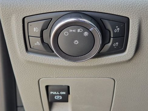 Used 2018 Ford F150 XL w/ Equipment Group 101A Mid RWD image 14