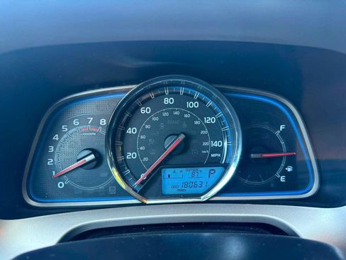 Used 2015 Toyota RAV4 Limited w/ Technology Package AWD/4WD image 15