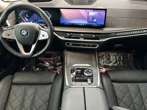 Used 2025 BMW X7 xDrive40i w/ Premium Package AWD/4WD image 16