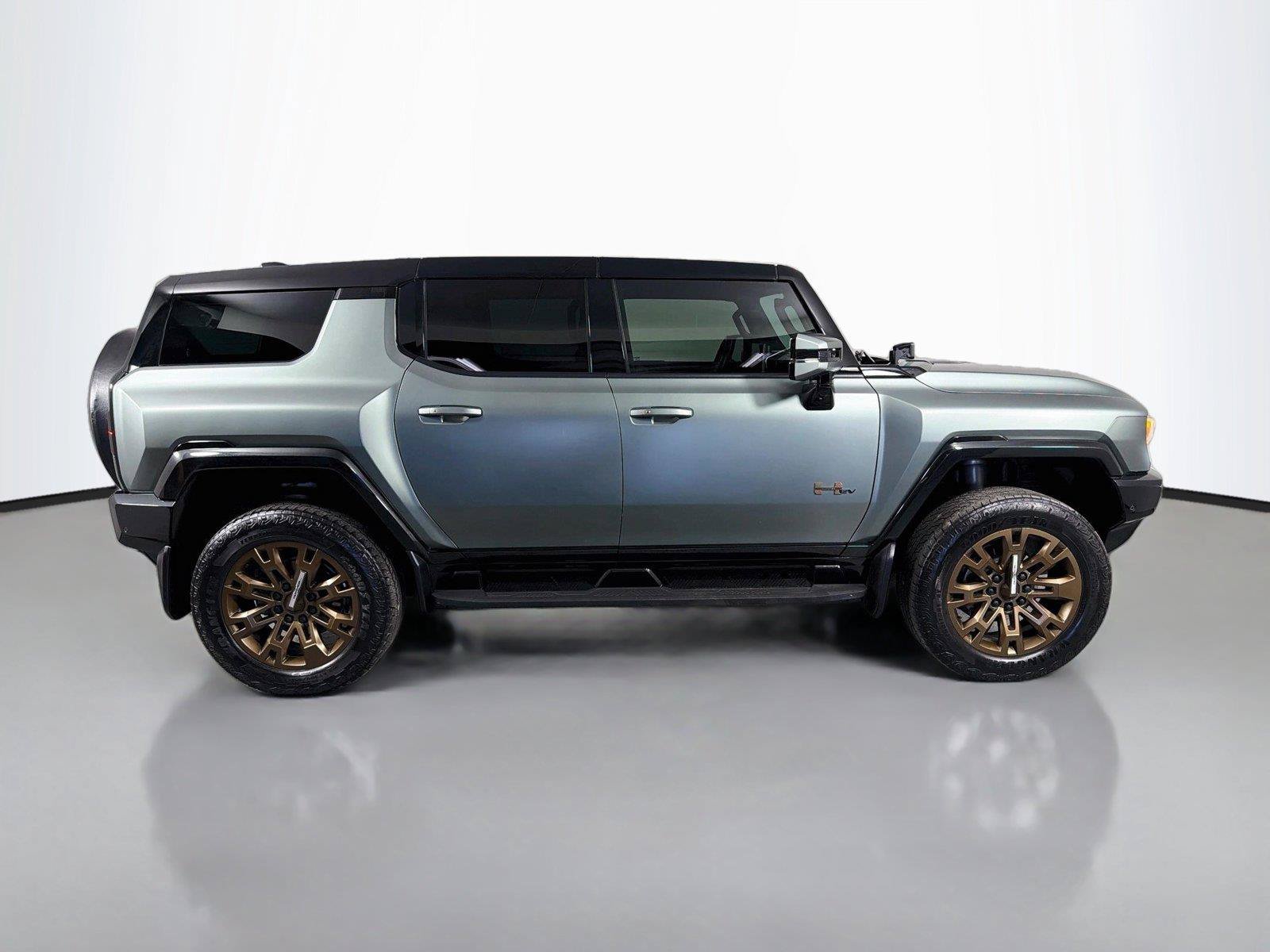Used 2024 GMC Hummer EV 3X w/ LPO, Illumination Package AWD/4WD image 4