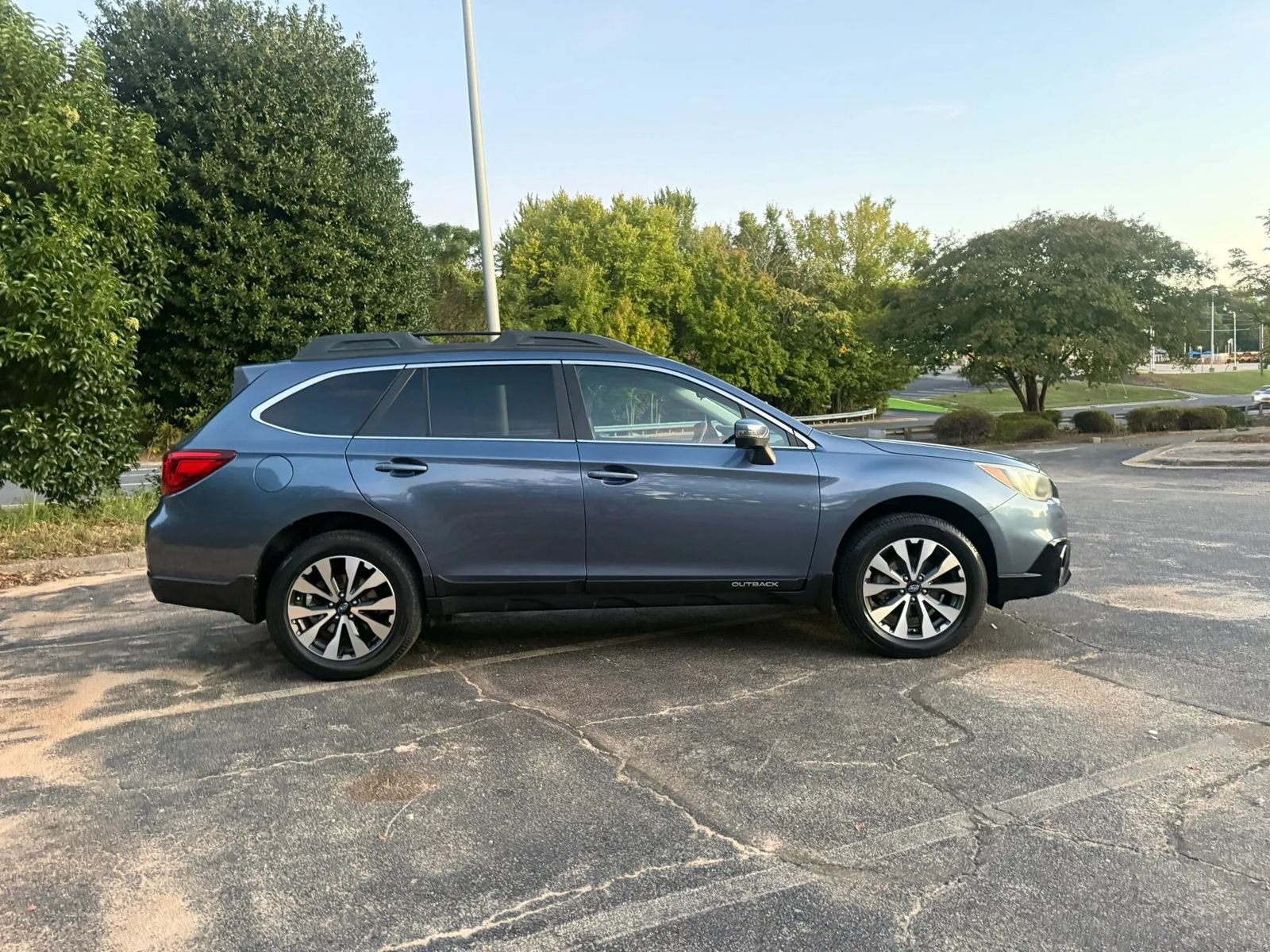 Used 2015 Subaru Outback 2.5i Limited w/ Protection Package #1 AWD/4WD image 4