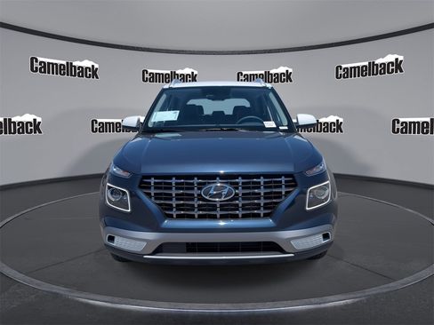 New 2025 Hyundai Venue Limited image 2