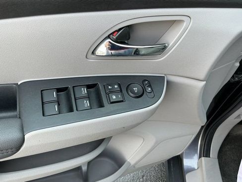 Used 2015 Honda Odyssey EX-L image 16
