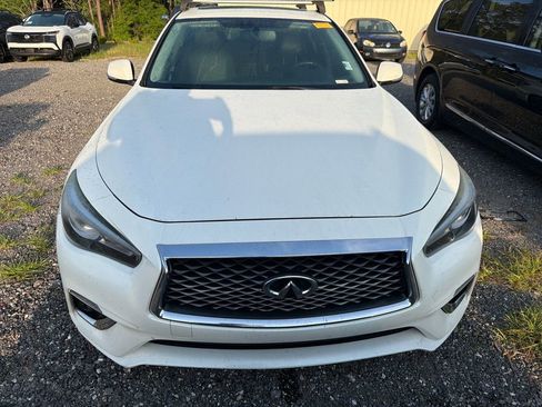 Used 2018 INFINITI Q50 Luxe w/ Essential Package (3.0T Luxe) RWD image 2