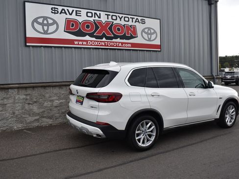 Used 2023 BMW X5 xDrive45e w/ Parking Assistance Package AWD/4WD image 5