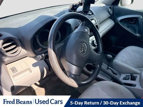 Used 2011 Toyota RAV4 4WD w/ Base L4 Extra Value Pkg image 9