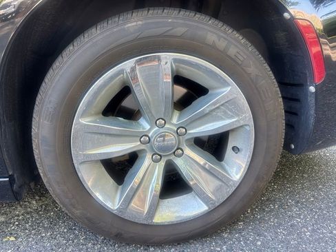 Used 2016 Dodge Charger SXT RWD image 16
